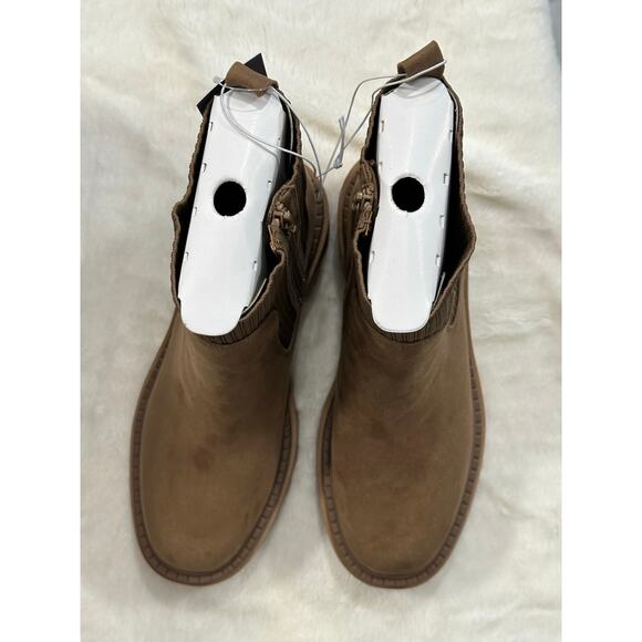 Universal Thread Women's Kyrie Chelsea Boots Size 11 Wide Tan Chunky Ankle Sock - Picture 7 of 13